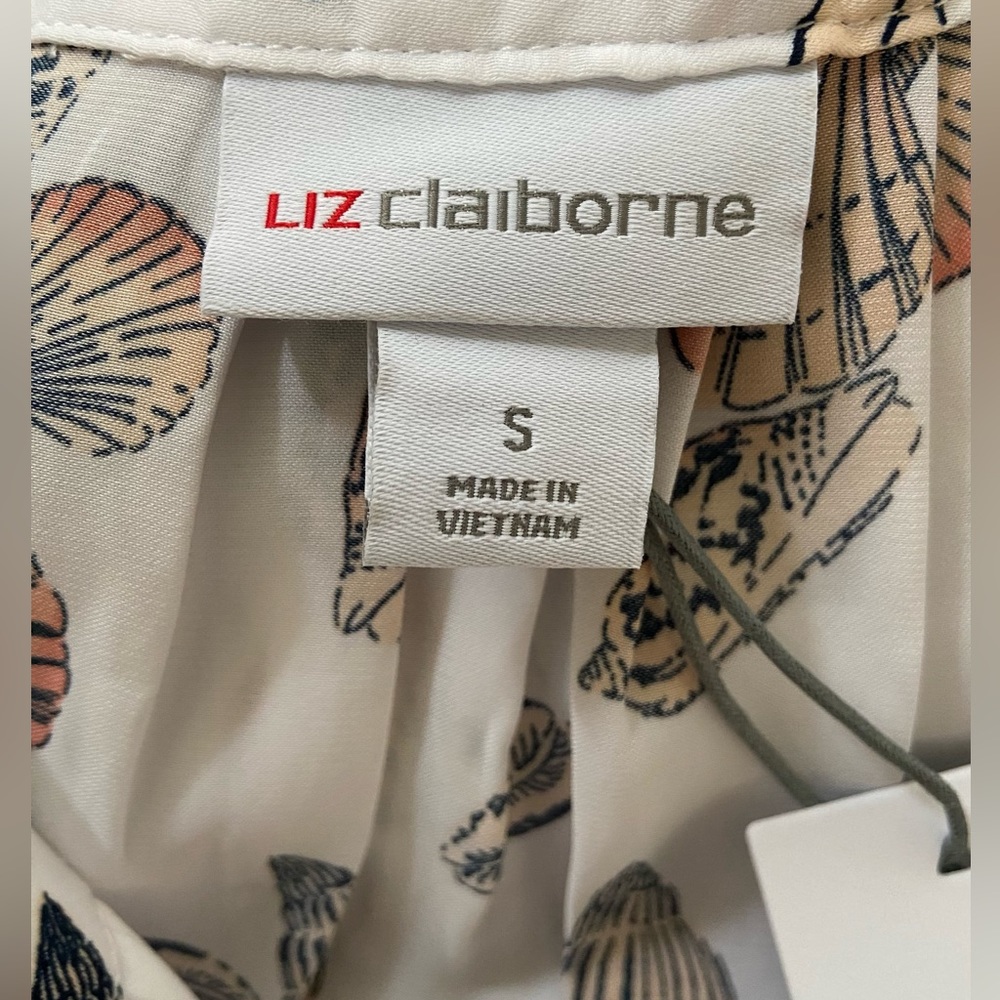Liz Claiborne - Split Crew Neck Short Sleeve Blouse (NWT) - Picture 3 of 6